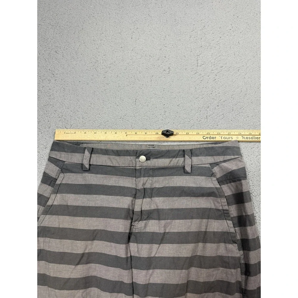 Lululemon Commission Shorts Mens 36 Gray Striped Chino Casual Pockets 10 Inseam